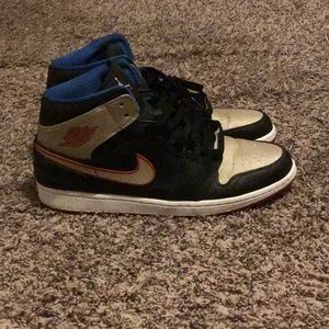 Jordan 1 Mid